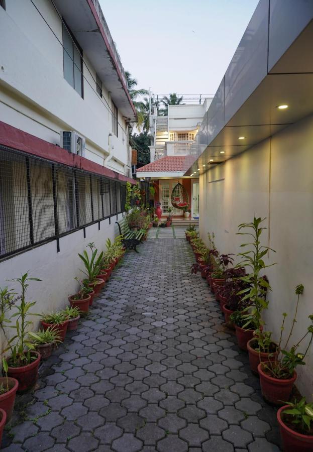 Adams Cottage Kochi Екстериор снимка