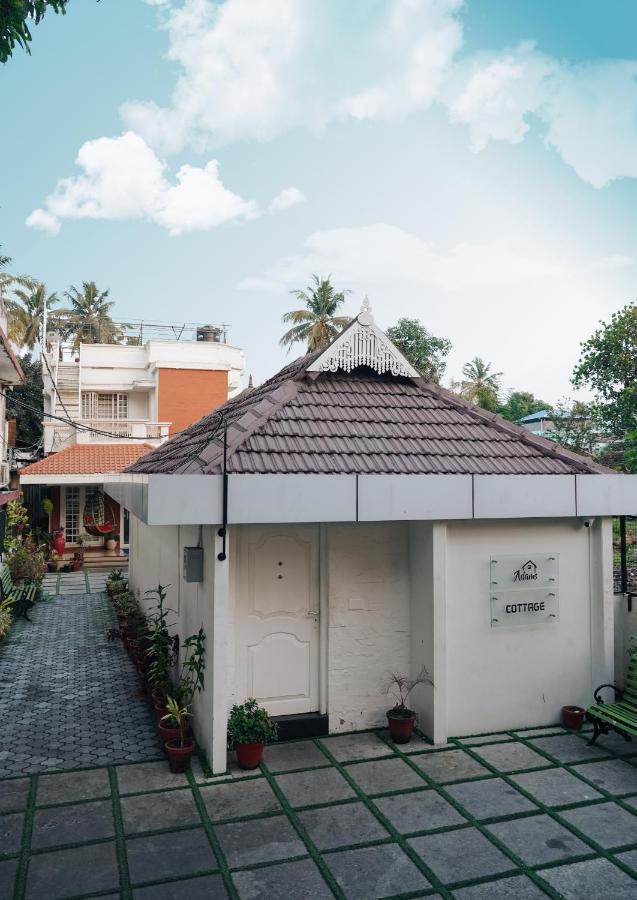 Adams Cottage Kochi Екстериор снимка